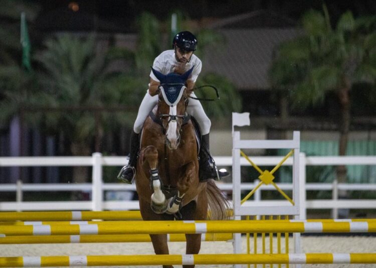 بن محفوظ والنجيفي يتفوقان في دوري جاهز للفروسية بـ السعودية