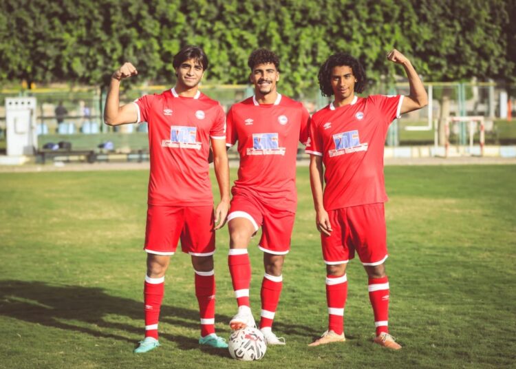 فيوتشر يضم ثلاثي الأهلي