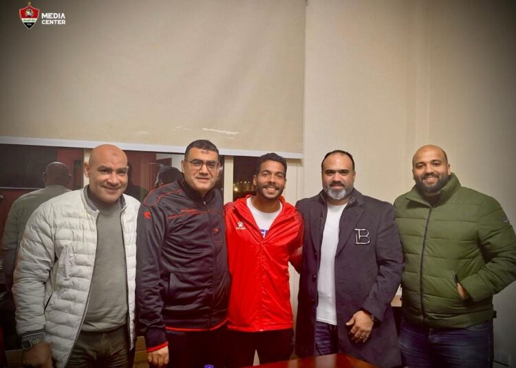 غزل المحلة يضم نجم العبور