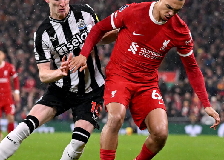 شوط أول سلبي بين ليفربول ونيوكاسل