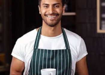 الأهلي والزمالك يطاردان عامل الكافتيريا