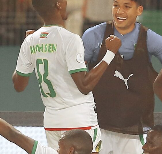 موريتانيا تفجر مفاجأة جديدة وتطيح بـ الجزائر من كأس أمم إفريقيا