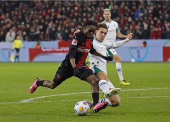 مونشنجلادباخ يتعادل مع بوروسيا