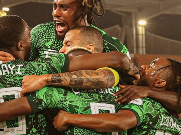 نيجيريا تضرب الكاميرون بهدفين مع الرأفة