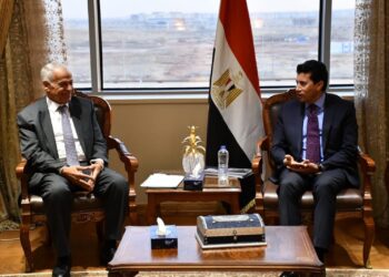 وزير الشباب والرياضة يعقد جلسة تصالح بين اعضاء مجلس ادارة نادي سموحة