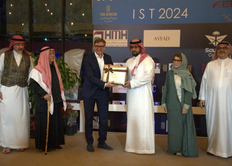 جولة جده الدولية لقفز الحواجز الجائزة الكبرى “سعودية” الهوية والمنشأ عبدالله بن فهد رعى الختام وكرم الرعاة – صور