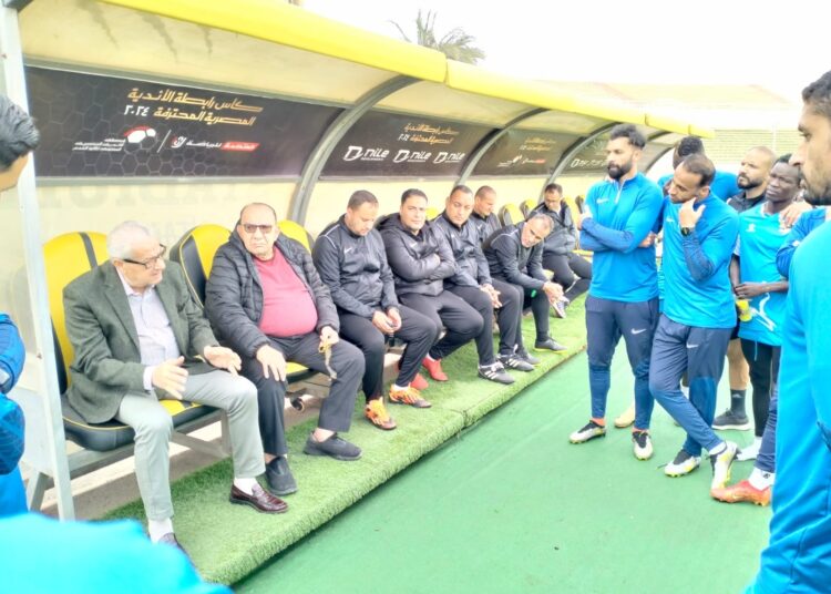 رئيس نادي المقاولون العرب يساند اللاعبين