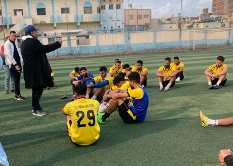 محفوظ الشريف للاعبي شباب بسيون : “أدائكم ” فى المباريات السابقة ” فنكوش ” – صور