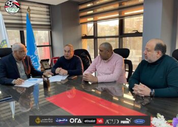 اجتماع تنسيقي بين مجلس إدارة اتحاد الكرة وجهاز المنتخب استعدادا للدورة الودية بالإمارات