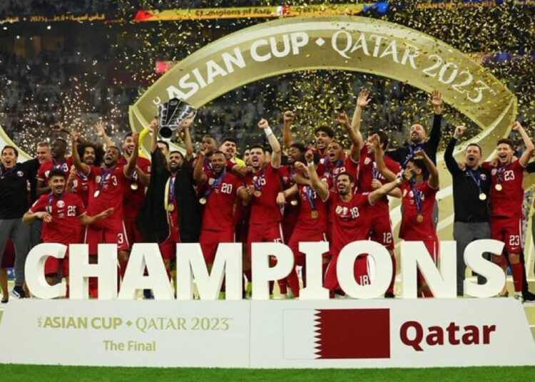 منتخب قطر زعيم آسيا