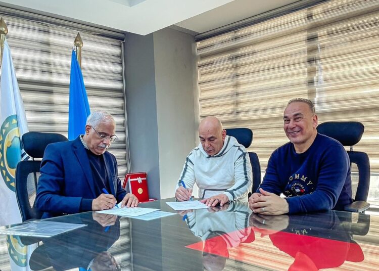 اتحاد الكرة يوقع مع حسام و إبراهيم حسن عقود تدريب منتخب مصر – صور