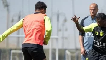 الزمالك تدرب فى الجزائر وسط حالة معنوية عالية 