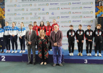 إيطاليا وأمريكا يحصدان ذهبية الفرق للرجال والسيدات بكأس العالم لسلاح الشيش بالقاهرة