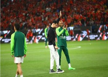 جماهير الزمالك وتحية لـ”الونش” قبل انطلاق نهائي الكأس