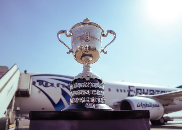 سفير مصر فى السعودية يستقبل الكأس