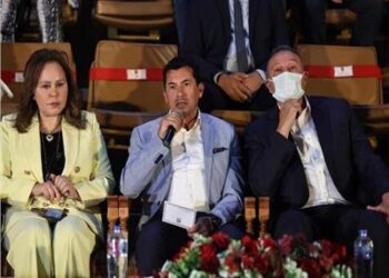 وزير الشباب والرياضة: الأهلي يبذل جهودًا كبيرًا لإنجاح البطولات الدولية