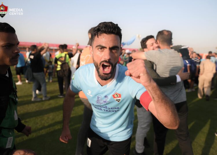 لاعبو غزل المحلة يحتفلون بالعودة للدورى الممتاز – صور