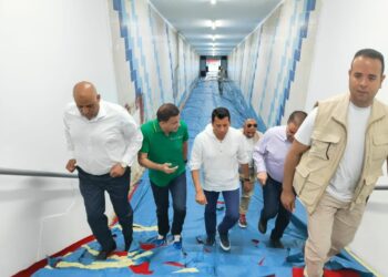 أشرف صبحي يضع اللمسات الأخيرة علي استاد القاهرة قبل نهائي دورى أبطال أفريقيا