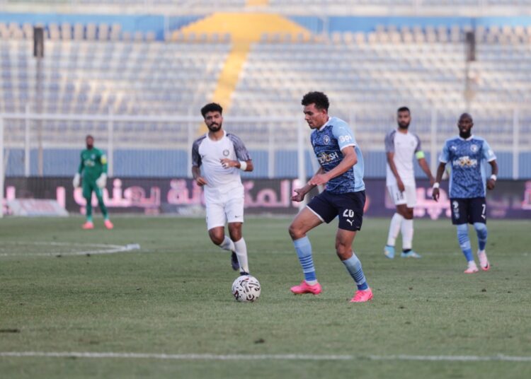 مصطفي فتحي أفضل لاعب في مباراة بيراميدز وسموحة