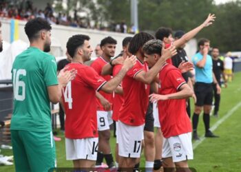 مشهور يشيد بلاعبي المنتخب الأولمبي المصري