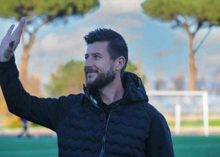 ديميتري لوبوف مديرًا فنيًّا للكرة النسائية بالنادي الأهلي