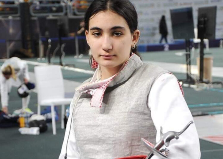 سارة عمرو بطلة سلاح الشيش .. أصغر لاعبة بالبعثة المصرية في أولمبياد باريس 2024