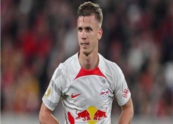 “سبورت”: برشلونة يقدم عرضًا بقيمة 65 مليون يورو لضم أولمو من لايبزج الألماني