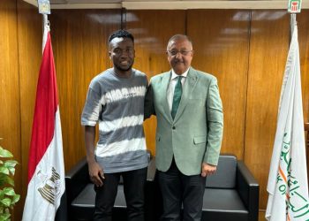 البنك الأهلى يجدد عقد سعيدو سيمبورى