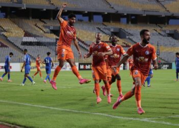 فخري لاكاي افضل لاعب فى مباراة بيراميدز وسموحة