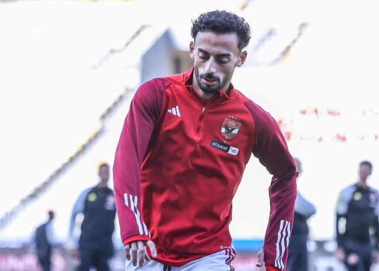 أحمد عبد القادر يُغادر القاهرة لبدء رحلته مع قطر القطري – صورة