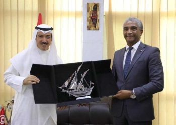 أحمد الجابر بحث مع الوزير دقيش التعاون بين تونس و”العربي للتنس”