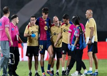 برشلونة يعلن إصابة لاعبه بتمزق في الرباط الصليبي