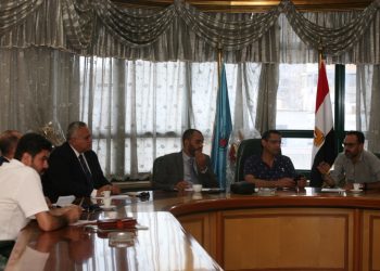 نقيب الصحفيين يستقبل قيادات الشركة الإفريقية ورابطة الأندية المصرية