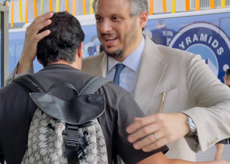 بيراميدز غادر فندق الإقامة في رواندا