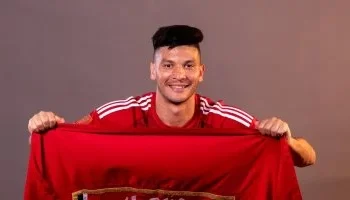 لاعب الأهلي الجديد مصاب|من أولها