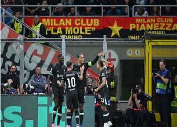 شاهد ليفربول يقلب الطاولة على ميلان في شوط أول ممتع