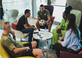 وفد كاف يجتمع بعبد الواحد السيد قبل السوبر الأفريقي|فيديو