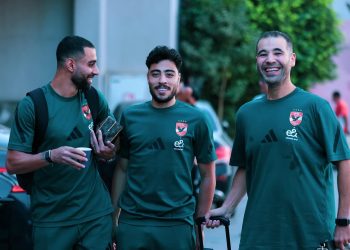 الأهلي غادر إلي السعودية|صور