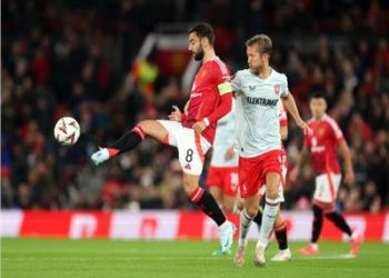 مانشستر يونايتد يسقط في فخ التعادل أمام تفينتي بالدوري الأوروبي