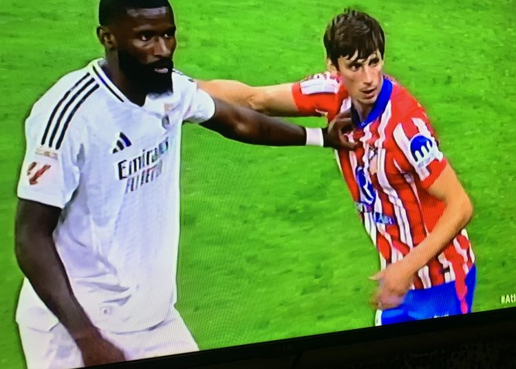 انطلاق ديربي مدريد بين أتلتيكو والريال