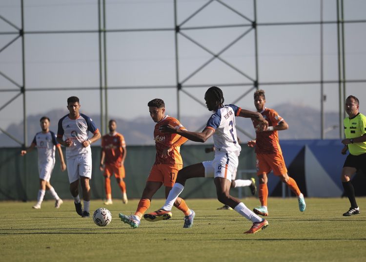 بيراميدز يهزم ينيل التركي 12/صفر في 45 دقيقة