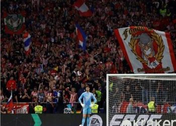 أتلتيكو مدريد يعاقب أحد مشاغبي الديربي