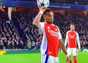 آرسنال يهزم باريس سان جيرمان في دوري الأبطال