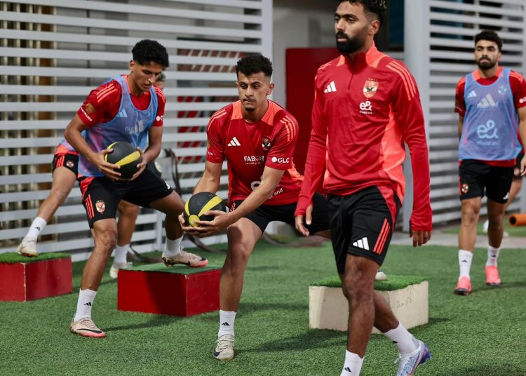 بحضور الخطيب ورمضان.. الأهلي يستأنف تدريباته بعد انتهاء الراحة