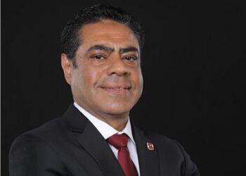 طارق قنديل مشرفًا على إعداد تقرير الجمعية العمومية بالأهلي