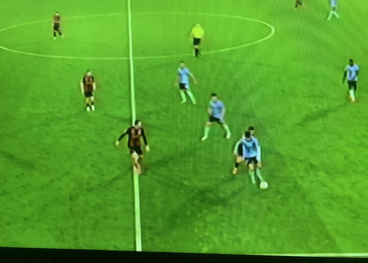 آرسنال سقط علي ملعبه فى الدوري الإنجليزي