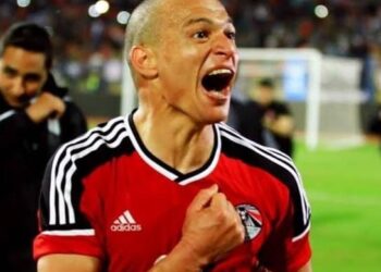 طلبة يسعي لانتشال المريخ من القاع