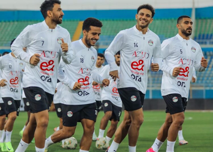 منتخب مصر يخوض أولى تدريباته باستاد الدفاع الجوى ..وتغيير موعد مباراة بتسوانا – صور