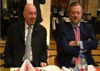 العريان يبحث مع رئيس البارالمبية الدولية إدراج الخماسي الحديث كرياضة بارالمبية