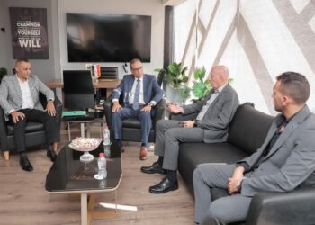 الخماسي الحديث يوقّع بروتوكول تعاون مع سيتي كلوب